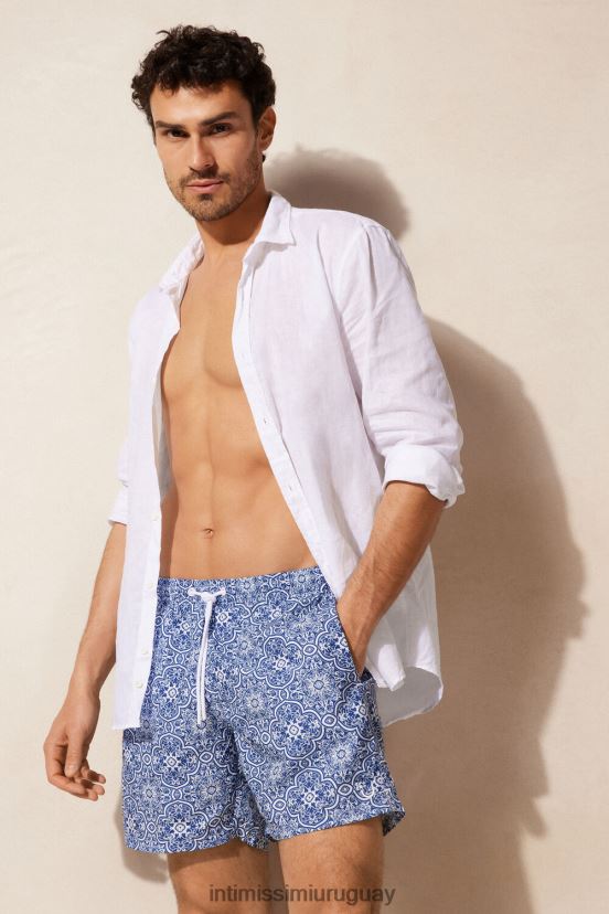 shorts de baño azules con estampado de mayólica Intimissimi hombres 263j-impresión mayólica blanco azul V806B8423 vestir